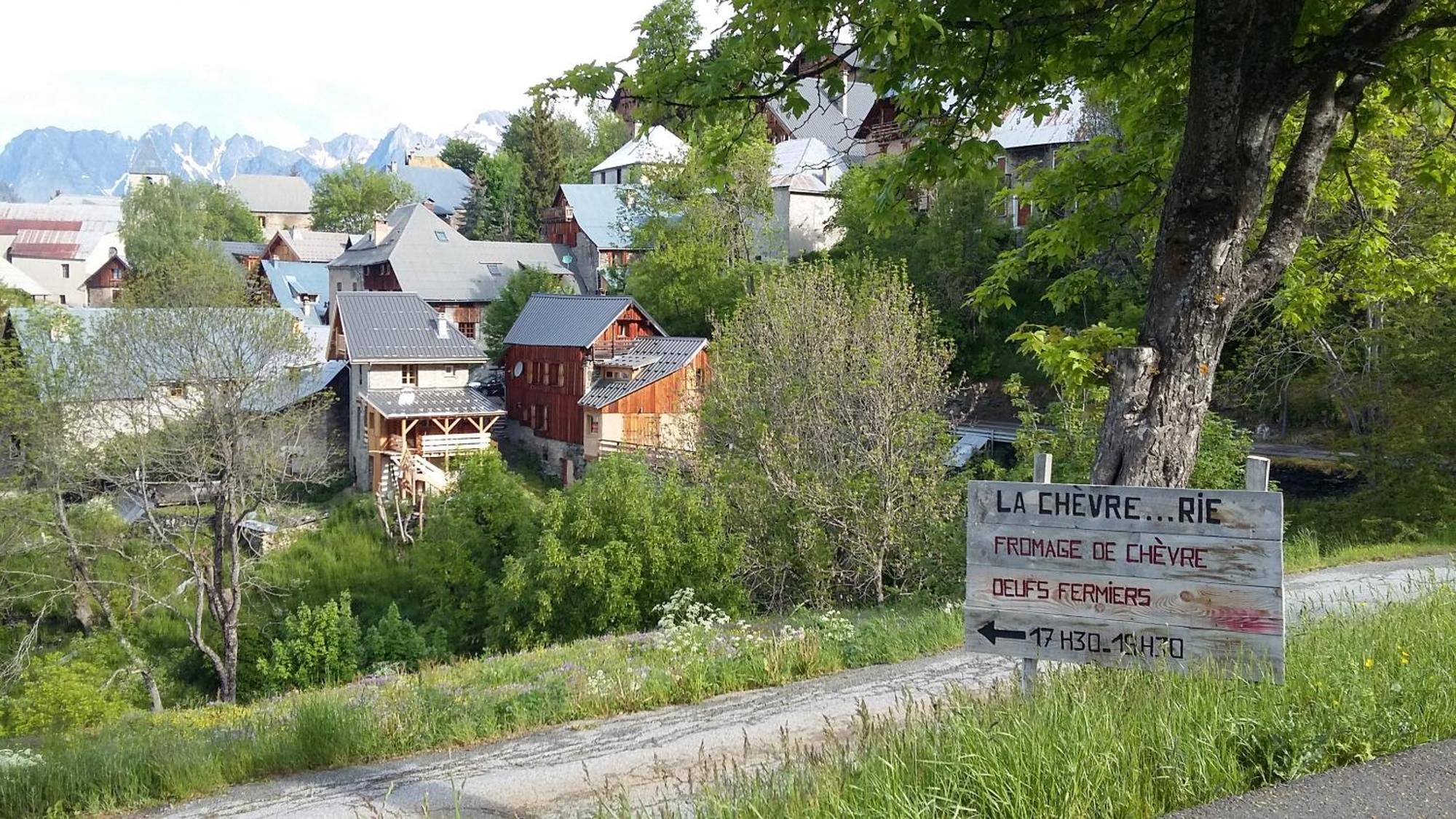 Chalet La Cachette Cyclists & Skiers Le Bourg-dʼOisans Екстериор снимка