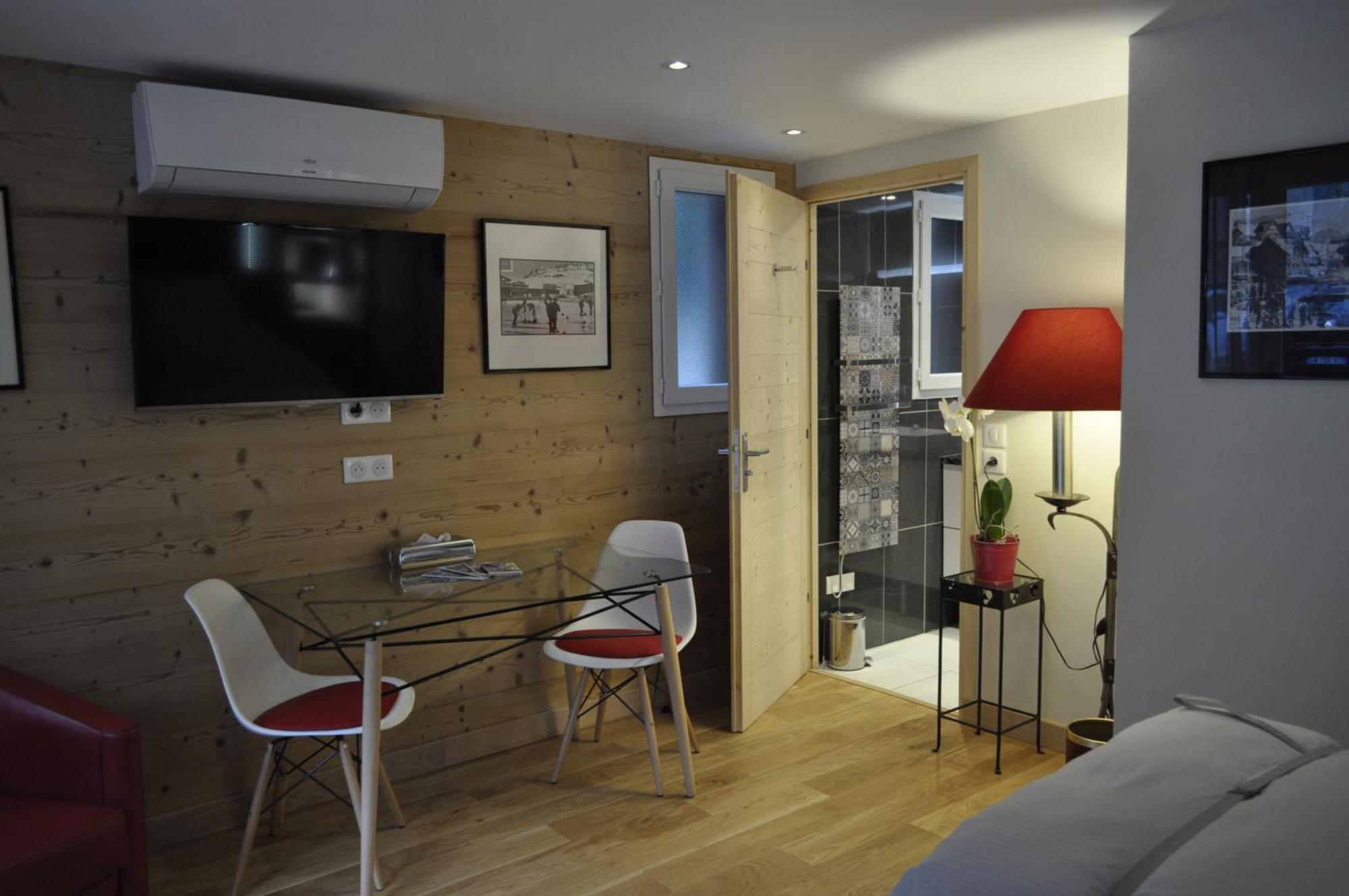 Chalet La Cachette Cyclists & Skiers Le Bourg-dʼOisans Екстериор снимка