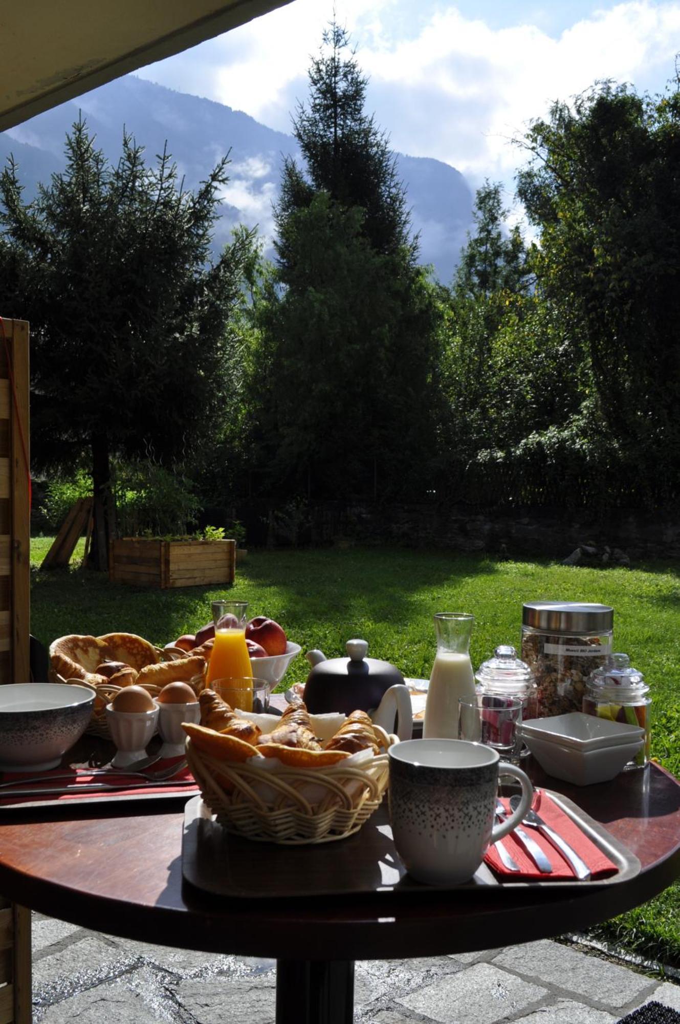 Chalet La Cachette Cyclists & Skiers Le Bourg-dʼOisans Екстериор снимка